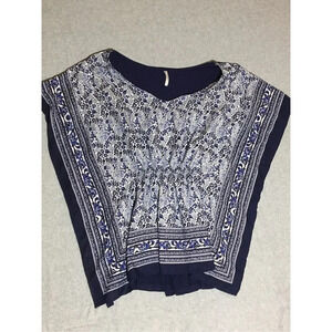 Womens Passports Poncho Style Blouse Size Small V Neck Cinch Waist Detail Boho